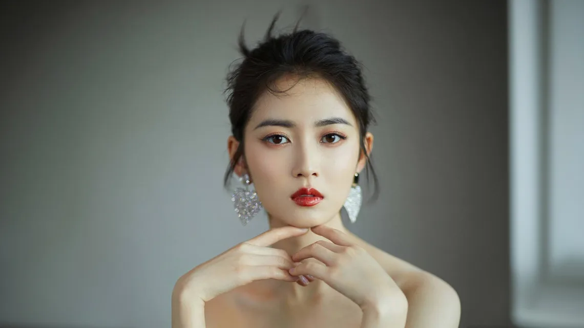 Chen Yuqi Biography: Net Worth, Boyfriend, TV Dramas, Education, Age, Parents, Height, Religion