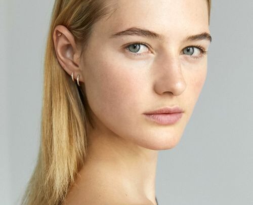 Sanne Vloet Biography: Age, Husband, Height, Net Worth, Parents, Brother, Career, Izumi, Instagram