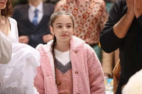 Aylin Akpınar Biography: Movies, Siblings, Age, Parents, Net Worth, Boyfriend