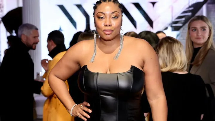 Liris Crosse Biography: Net Worth, Parents, Sister, Plus-Size Modeling, Age, Height, Facebook