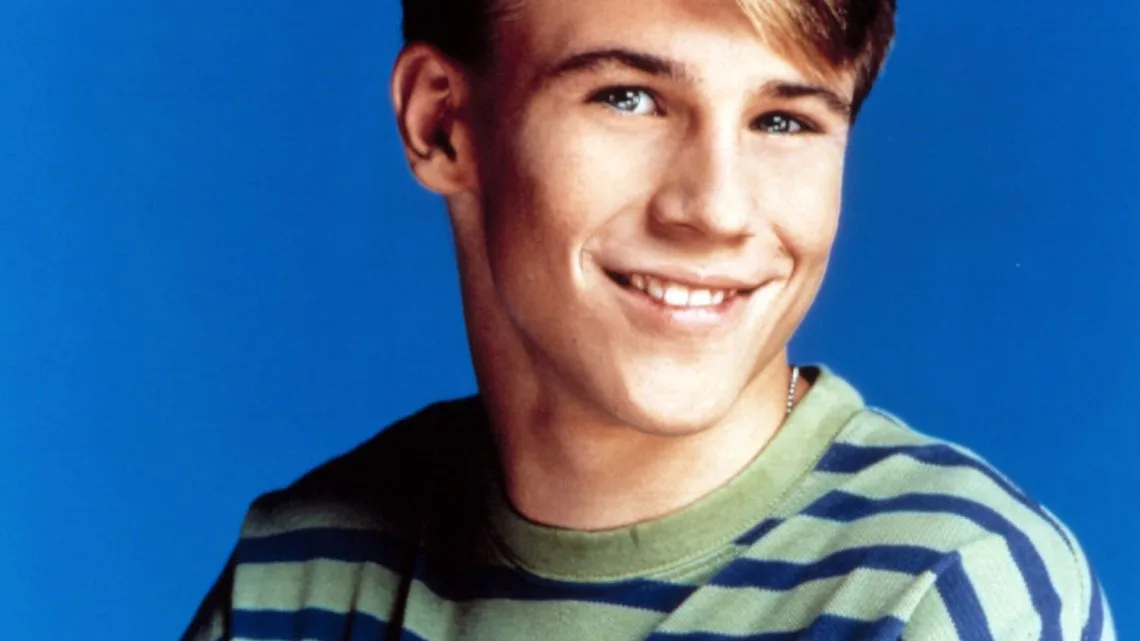 Douglas Emerson Biography: Net Worth, Parents, Age, Wife, Daughters, Height, Siblings, Nationality