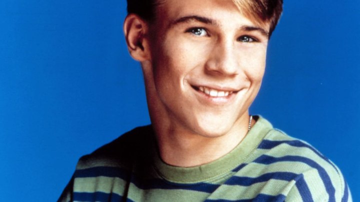 Douglas Emerson Biography: Net Worth, Parents, Age, Wife, Daughters, Height, Siblings, Nationality