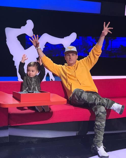 Kodah Dash Dyrdek - Biography