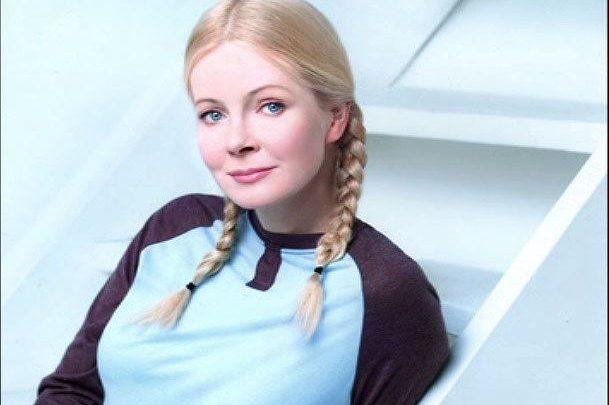 Leah Pinsent Biography: Nationality, Age, Net Worth, Husband, Parents, Height, Movies, Awards