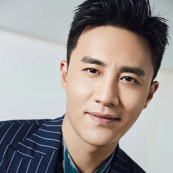 Chun Du - Biography