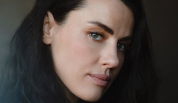 Kelly Wenham Biography: Movies & TV Shows, Age, Height, Parents, Boyfriend, Net Worth, Awards, Instagram