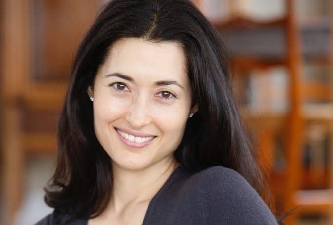 Charmaine Craig - Biography