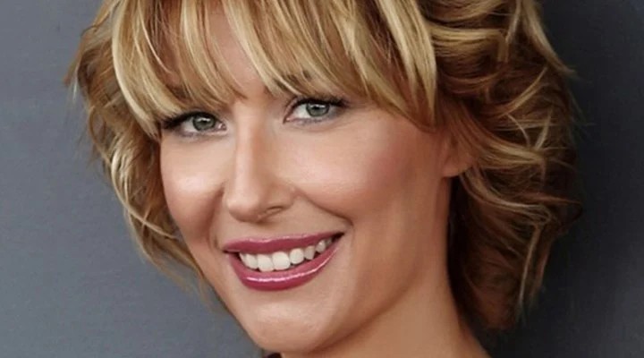 Gülse Birsel Biography: Education, Husband, Age, Siblings, Height, Books, Net Worth, Awards, Parents, TV Shows, Instagram