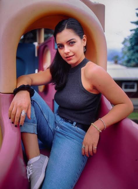 Gabby Kalomiris - Biography