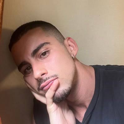 Pedro Minas Biography: Age, Net Worth, Parents, Girlfriend, Kids, Height, Movies & TV Shows, Nationality