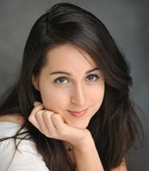 Genevieve Simmons Biography: Net Worth, Boyfriend, Anime, Wiki, Age, Parents, Sisters, Height, Voice Roles