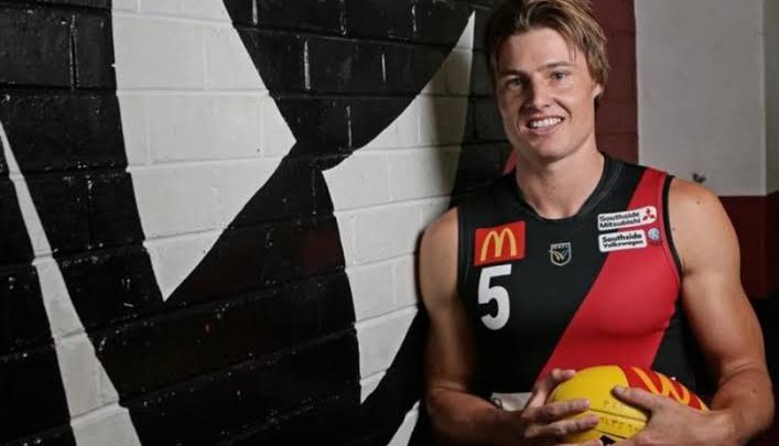 Clinton Jones Biography: Age, Wife, Parents, Siblings, Stats, Height, Net Worth, AFL, Career