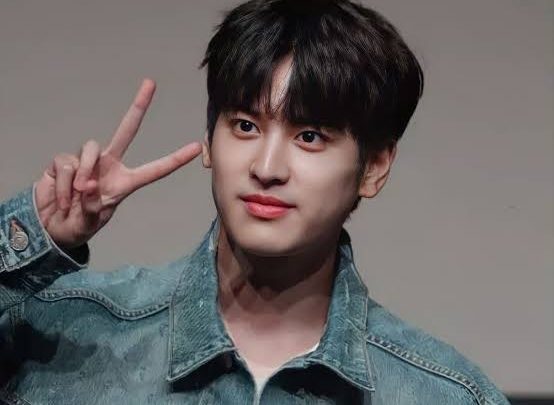 Jung Chan-woo Biography: Net Worth, Songs, Age, Girlfriend, Parents, Height, Siblings, Dramas, YouTube, Nationality