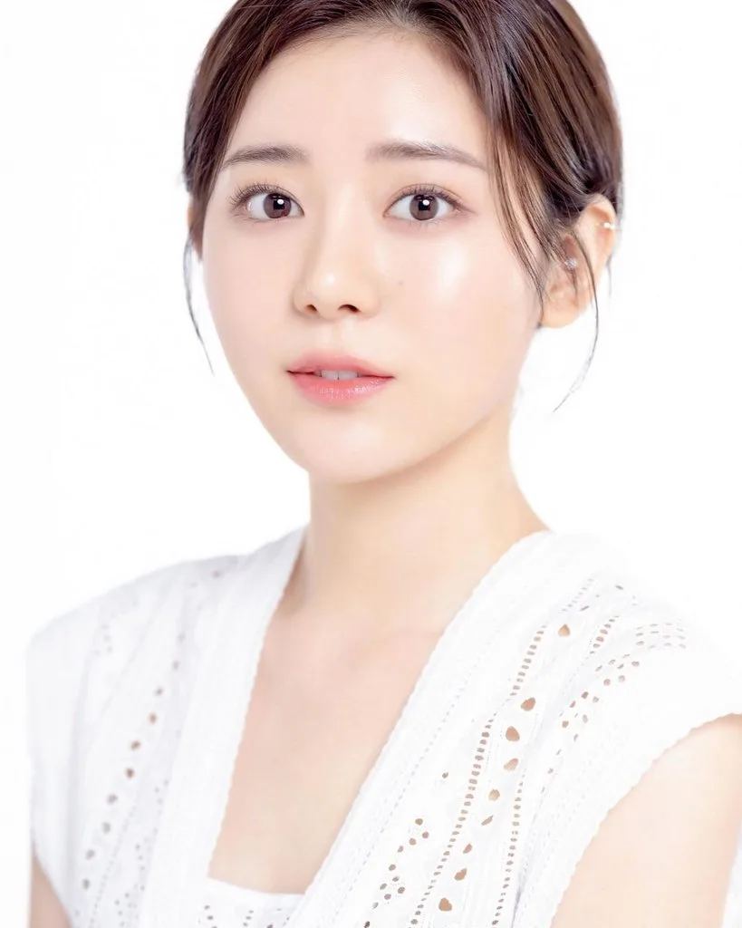 Seo Ji-hee - Biography