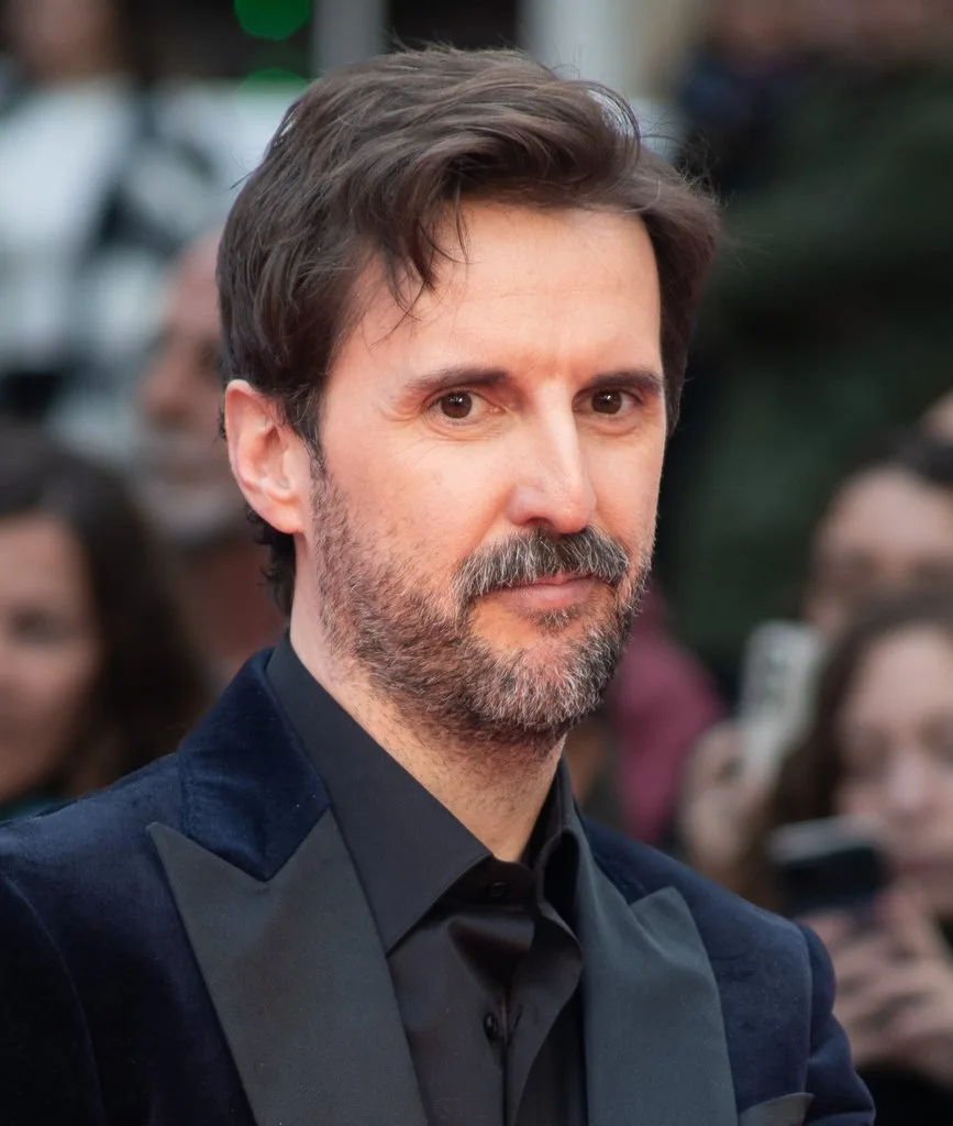 Julian Lopez - Biography
