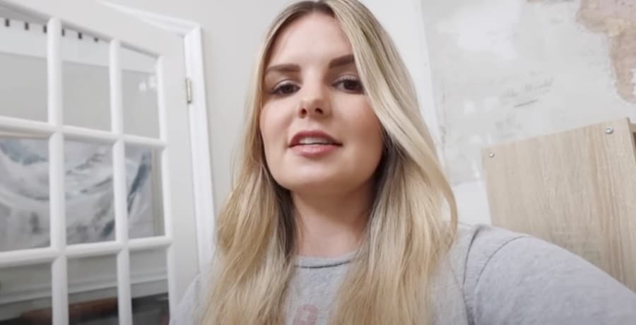 Alyssa Bates Biography: Net Worth, Husband, Kids, Parents, Siblings, Real Name, Age, Height, TV Shows, Nationality