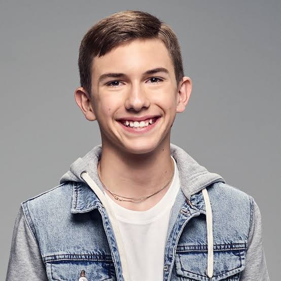 Grayson Chrisley Biography: Net Worth, Girlfriend, Age, Parents, Siblings, Height, TV Shows, Family, Nationality