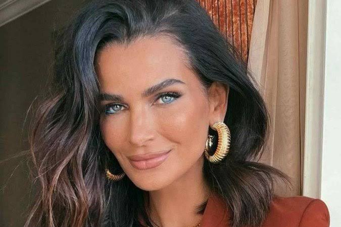Fernanda Motta Biography: Modelling, Children, Parents, Husband, Age, Height, Instagram, Movies