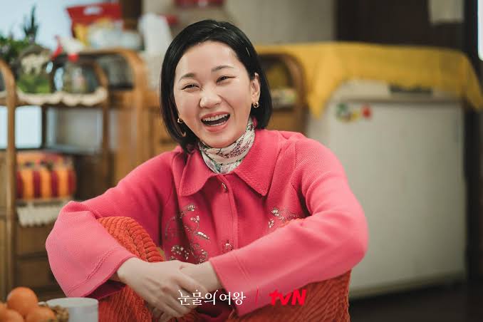 Jang Yoon-ju Biography: Net Worth, Husband, Age, Parents, Height, Awards, Movies, Nationality