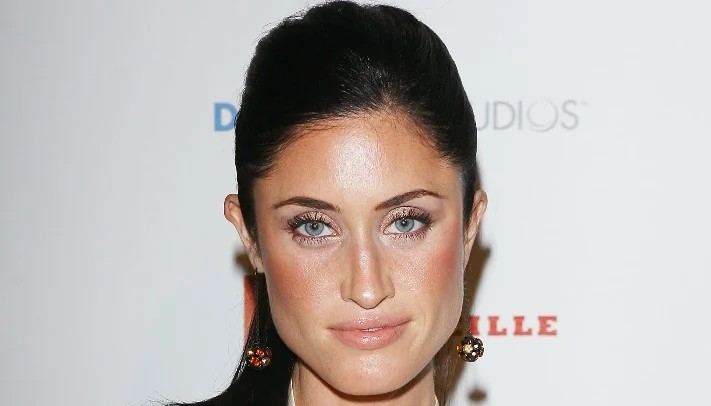 Tiffany Lynn Rowe Biography: Boyfriend, Height, Net Worth, Parents, Age, Son, Modelling, Music Videos