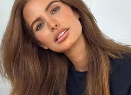 Elsa Benítez Biography: Divorce, Net Worth, Parents, Husband, Age, Sister, Daughter, Height, TV Shows, Modelling