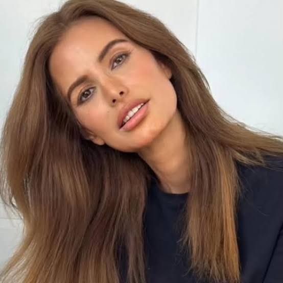 Elsa Benítez Biography: Divorce, Net Worth, Parents, Husband, Age, Sister, Daughter, Height, TV Shows, Modelling
