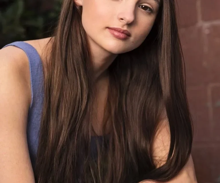 Aly Jade Biography: Age, Height, Net Worth, Songs, Parents, Boyfriend, Movies & TV Shows, Instagram