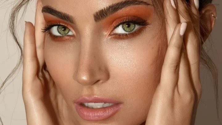 Anna Louise Biography: Age, Height, Net Worth, Boyfriend, Parents, Swimwear Brand, Music Videos, Instagram