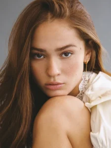 Bianca Finch - Biography