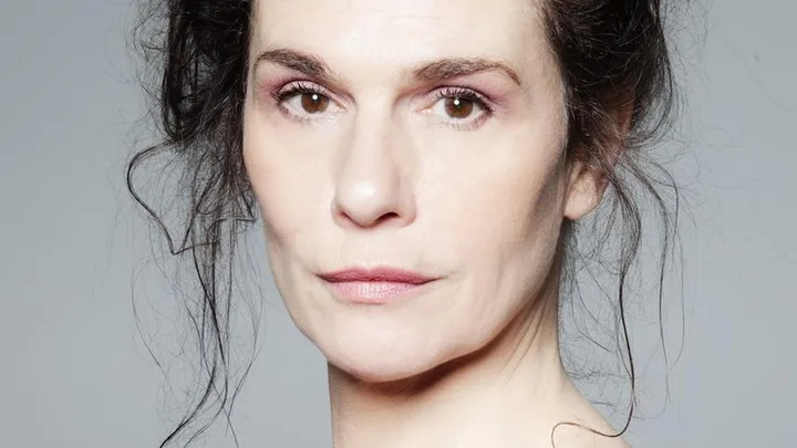 Charlotte Bradley Biography: Age, Husband, Movies & TV Shows, Net Worth, Height, Parents