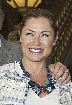 Leticia Calderón - Biography