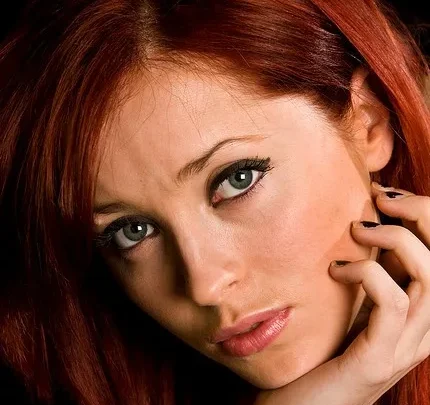 Lucy Collett Biography: Age, Height, Net Worth, Boyfriend, Parents, Siblings, Page 3 Idol, Instagram, Model