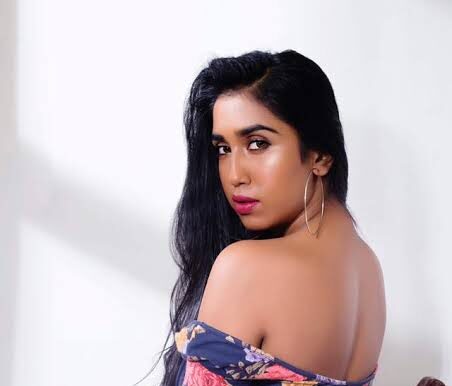 Scarlett Rose Biography: Age, Boyfriend, Height, Net Worth, Parents, Splitsvilla, TV Shows, Awards
