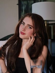 Emma Grace - Biography