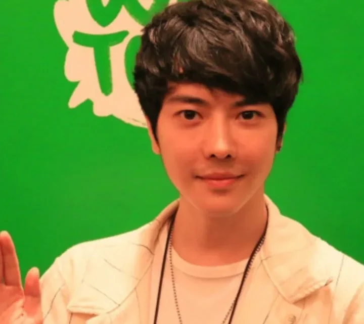 Taejun Pak Biography: Age, Height, Ex-Wife, Parents, Net Worth, Siblings, Lookism, Webtoons, PTJ Comics