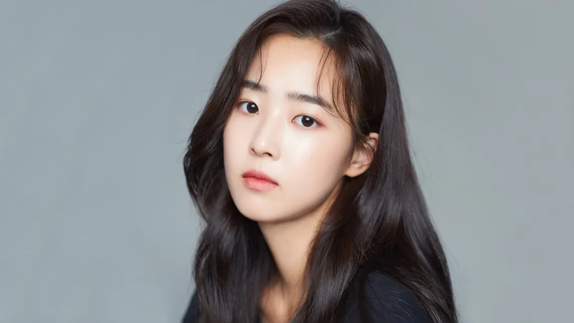 Choi Ye-bin Biography: Height, Ethnicity, Net Worth, Age, Boyfriend, Movies, Instagram