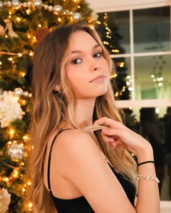 Ella Caroline - Biography