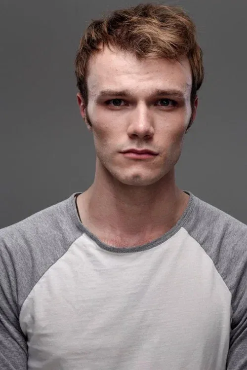 Justin Holborow - Biography