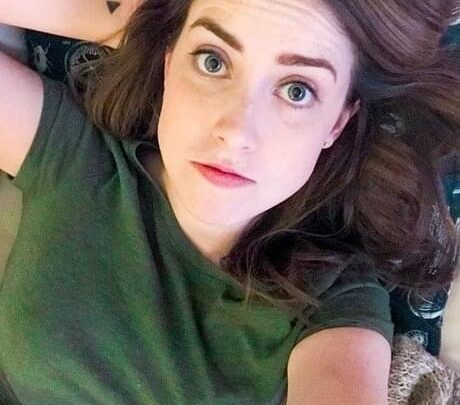 Laina Morris Biography: Boyfriend, Age, Height, Net Worth, Parents, Siblings, Meme, YouTube