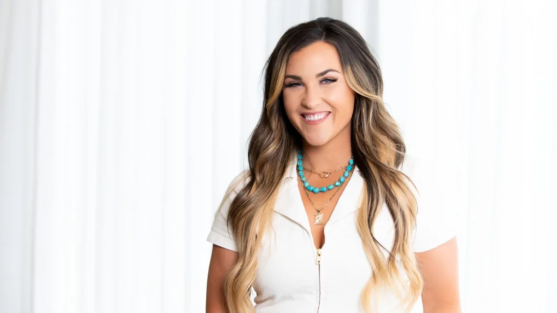 Ashley Barron Biography: Parents, Age, Net Worth, Instagram, Family, Awards