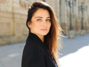 Anna Safroncik - Biography