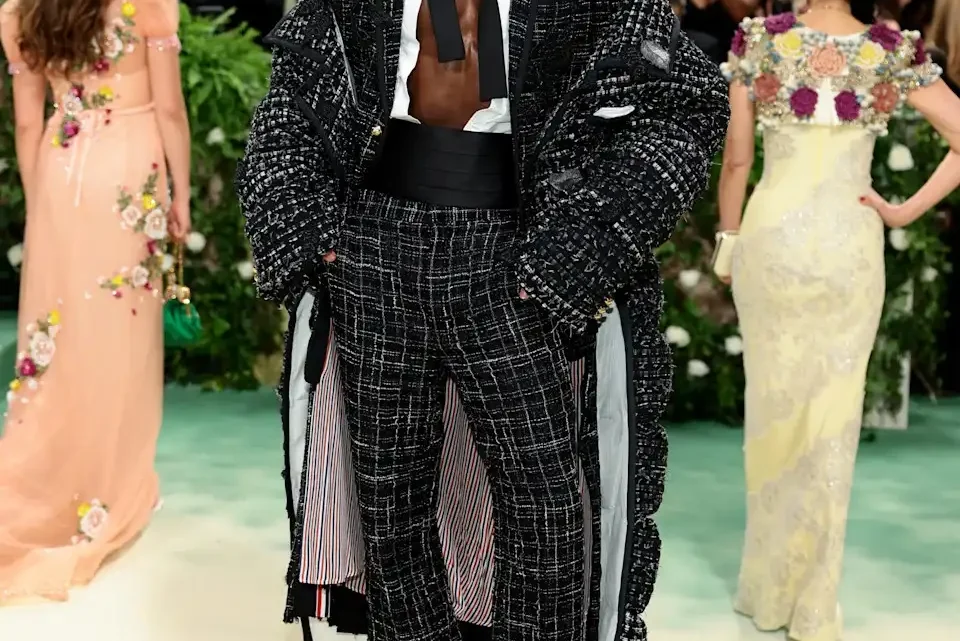 Alton Mason Jr. Biography: Age, Height, Net Worth, Parents, Siblings, Girlfriend, Chanel, Movies, Instagram