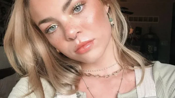 Chloe Danielle Biography: Age, Height, Net Worth, Parents, Sister, Boyfriend, Career, Instagram