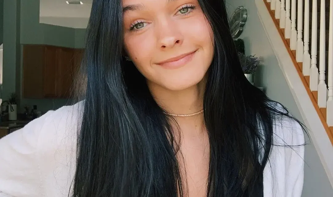Emma Marie Biography: Age, Boyfriend, Sister, Height, Net Worth, Parents, Cheerleading, YouTube