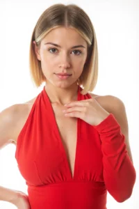Evelyne Yontchev - Biography