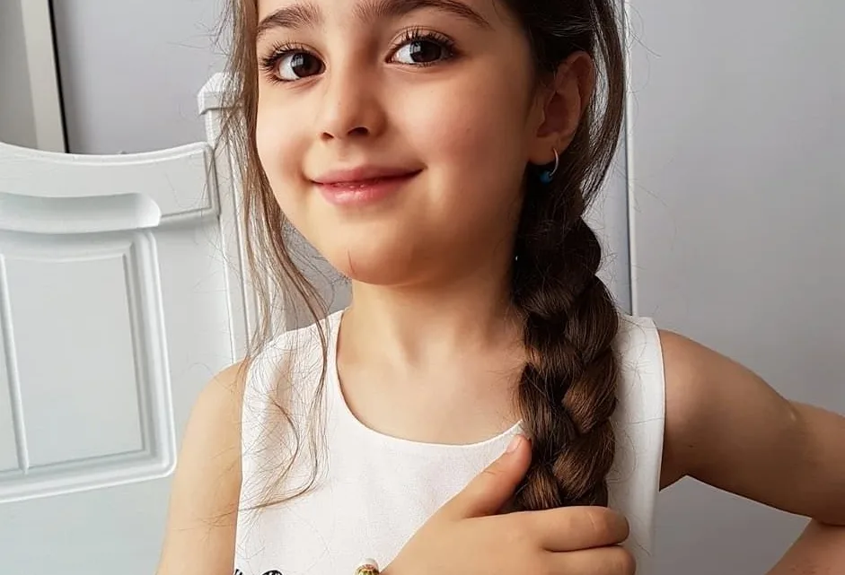 Mahdis Mohammadi Biography: Age, Family, Net Worth, Boyfriend, Height, Instagram