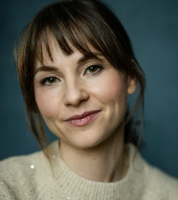 Ainsley Howard Biography: Age, Husband, Height, Net Worth, Parents, Brother, Movies & TV Shows