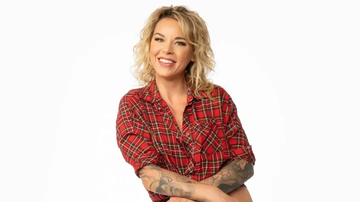 Clare Cunningham Biography: Awards, Age, Siblings, Net Worth, Instagram, Height, TikTok, Songs