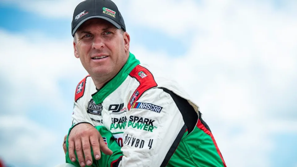 D.J. Kennington Biography: Age, Wife, Son, Parents, Height, Net Worth, Career, NASCAR Canada Champion, Daytona 500