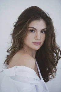 Débora Ozório - Biography